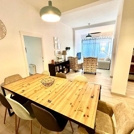 Acogedor Apt 8Pax 4Bdr 2Bth- Cozyhomesevilla2 Bagian luar foto