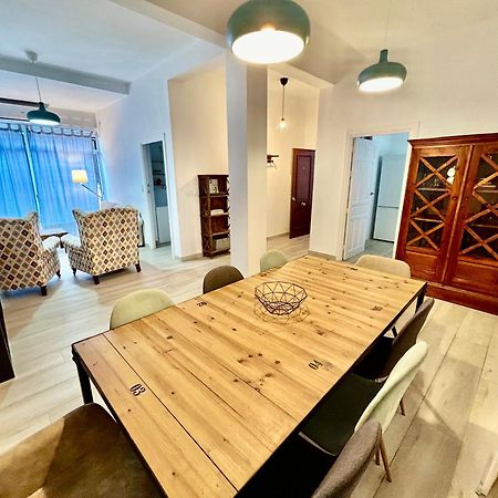 Acogedor Apt 8Pax 4Bdr 2Bth- Cozyhomesevilla2 Bagian luar foto