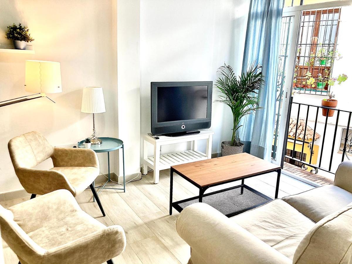 Acogedor Apt 8Pax 4Bdr 2Bth- Cozyhomesevilla2 Bagian luar foto