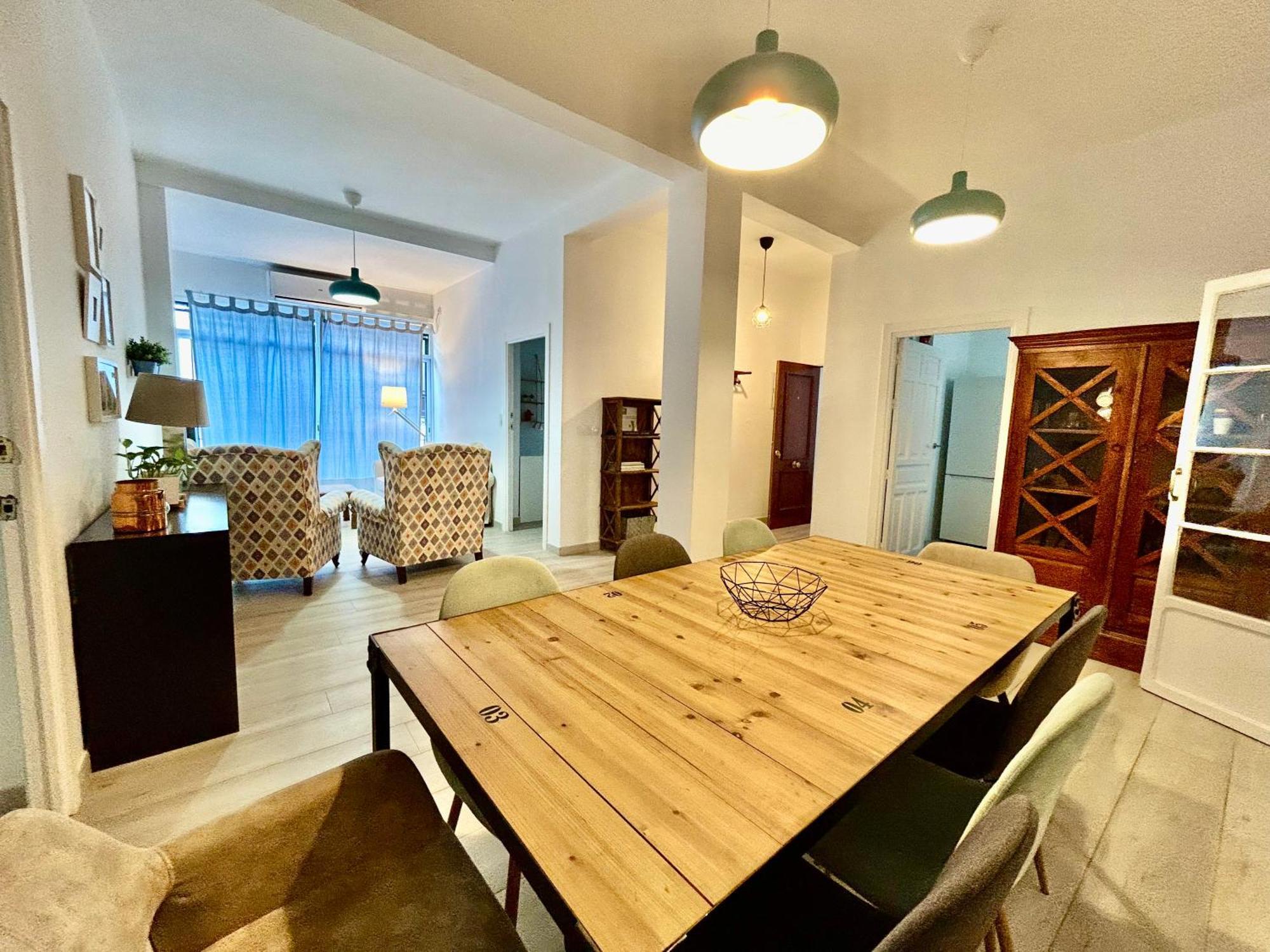 Acogedor Apt 8Pax 4Bdr 2Bth- Cozyhomesevilla2 Bagian luar foto