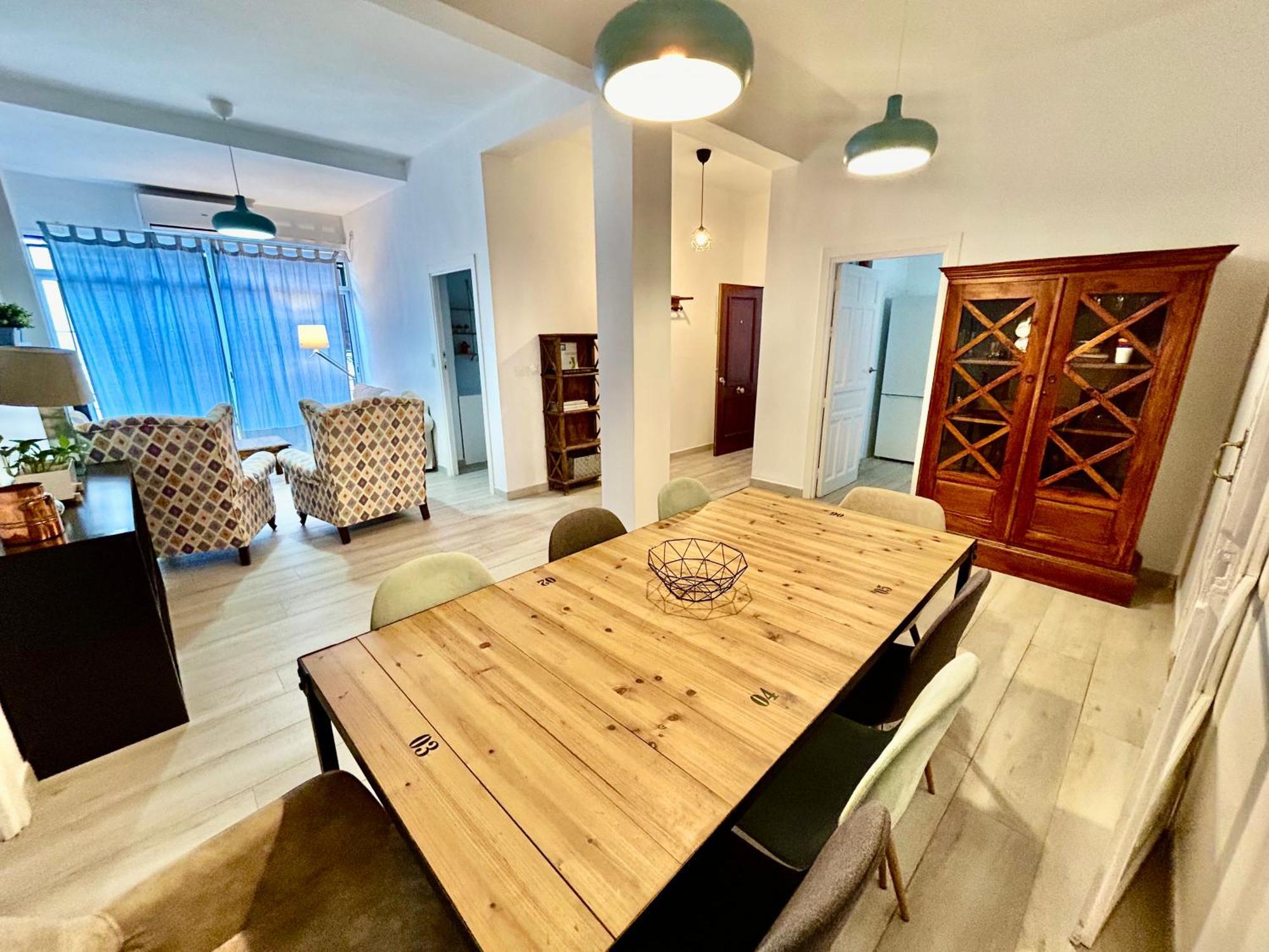 Acogedor Apt 8Pax 4Bdr 2Bth- Cozyhomesevilla2 Bagian luar foto