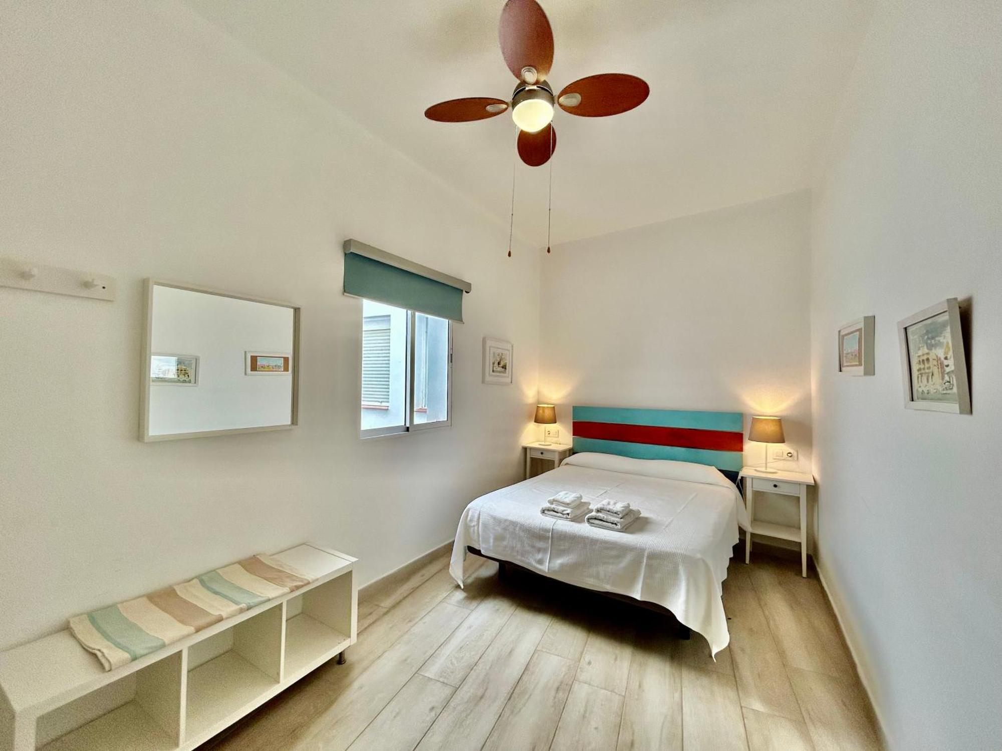 Acogedor Apt 8Pax 4Bdr 2Bth- Cozyhomesevilla2 Bagian luar foto