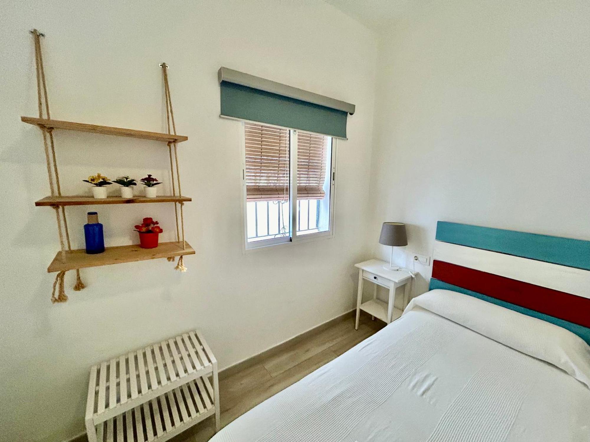 Acogedor Apt 8Pax 4Bdr 2Bth- Cozyhomesevilla2 Bagian luar foto